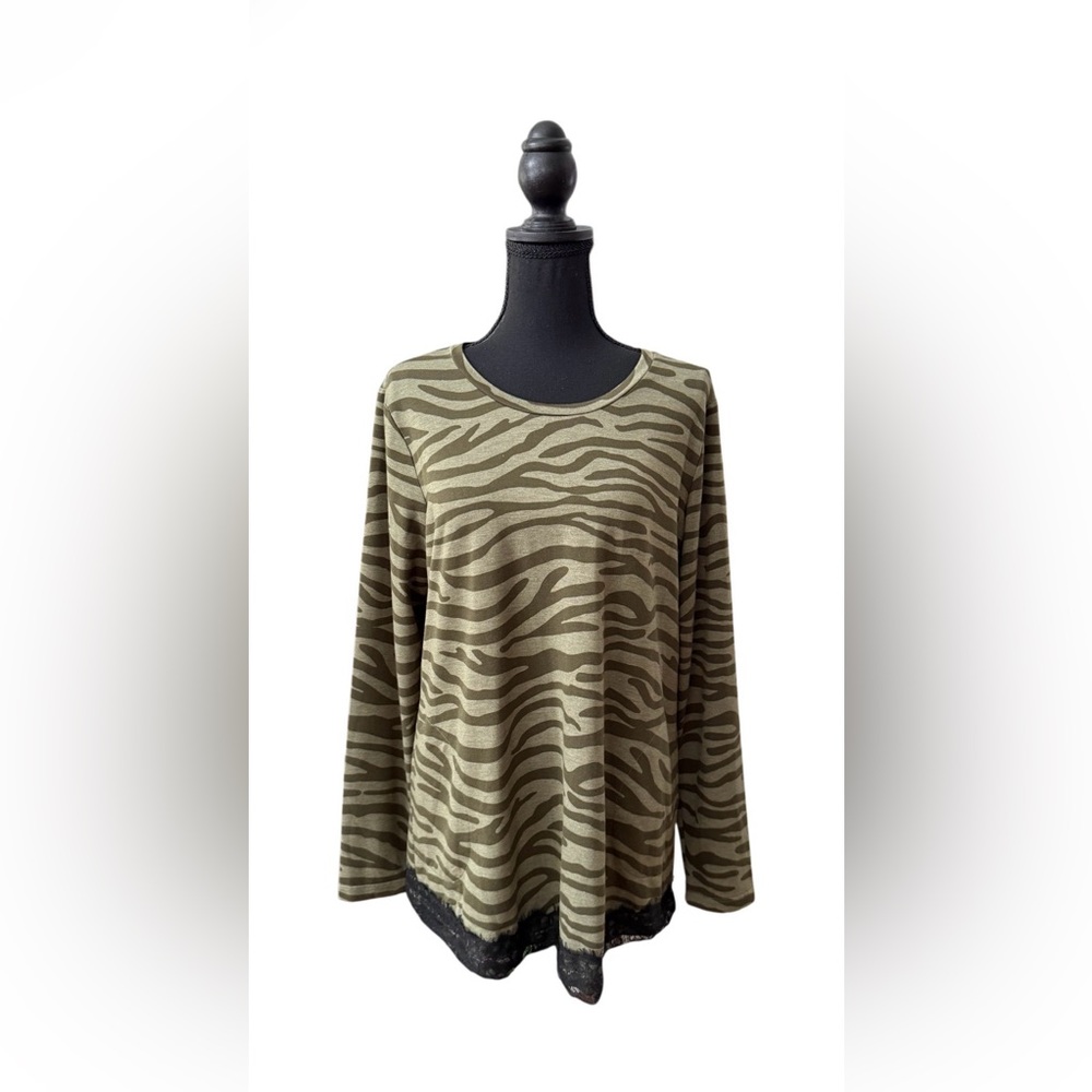 LOGO by Lori Goldstein Green Zebra Pullover Sweatshirt with Black Lace Trim